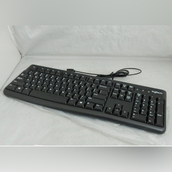🔸Logitech Keyboard🔸 - Picture 2 of 7